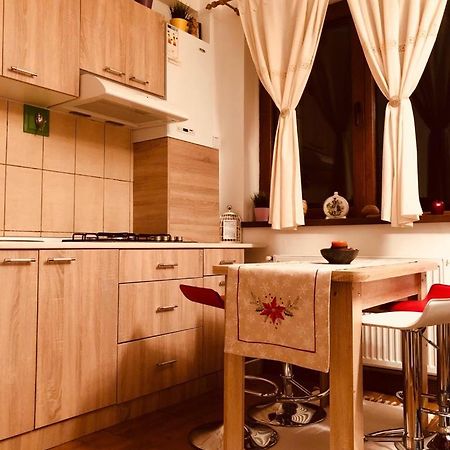 Fairytale Apartment Close To Bradu Ski Slope โปยานาบราซอฟ ภายนอก รูปภาพ